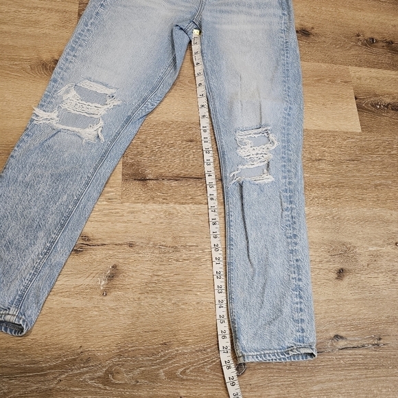 American Eagle Mom Jean Women's Size 4 Tall Destroyed Light Wash Denim Straight - Picture 10 of 12